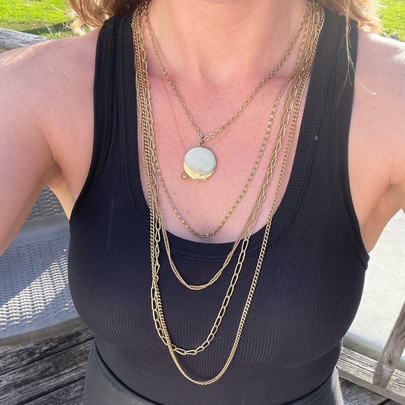 Vintage Gold layered locket necklace - Picture 5 of 11
